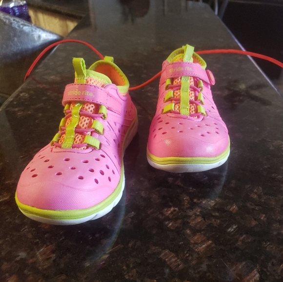Pink stride rite shoes - Picture 1 of 2